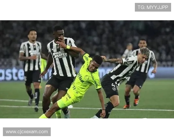 闪电解职！博塔弗戈主帅率队击败巴黎后突遭下课，世俱杯 16 强成导火索